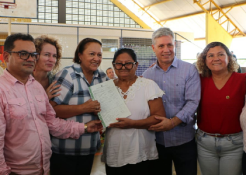 Governo do RN entrega 50 títulos de regularização fundiária no Assentamento Maísa em Mossoró