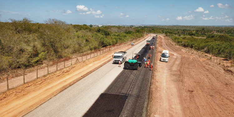 Governo do RN anuncia primeiro lote de licitação para recuperação de estradas