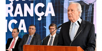 Ministro da Justiça afasta direção do presídio de Mossoró e nomeia interventor