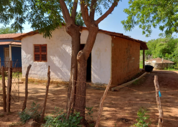 Morador afirma que fugitivos da penitenciária em Mossoró levaram roupas e comida da casa arrombada