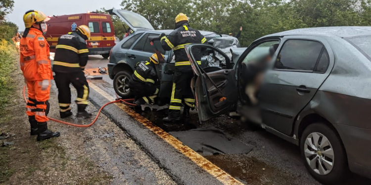 Quatro pessoas morreram em acidente na BR-405 em Governador Dix-Sept Rosado
