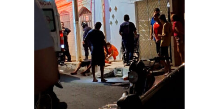 Homem é assassinado a golpes de faca em Areia Branca