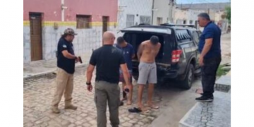 Polícia prende homens armados que estariam trocando tiros com rivais em Areia Branca