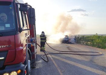 Carro pega fogo em Apodi nesse domingo (11)