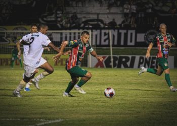 ABC derrota Baraúnas no Frasqueirão e garante primeiro lugar do grupo B