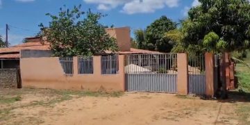 “Comeram, encheram a barriga e foram embora “, diz parente de reféns que tiveram casa invadida por fugitivos