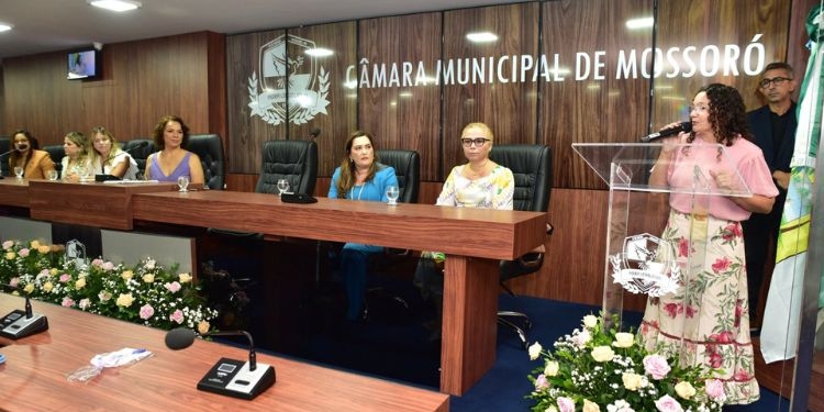 Câmara de Mossoró anuncia homenagem à mulher no próximo dia 21