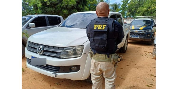 PRF recupera veículo com registro de apropriação indébita em Mossoró