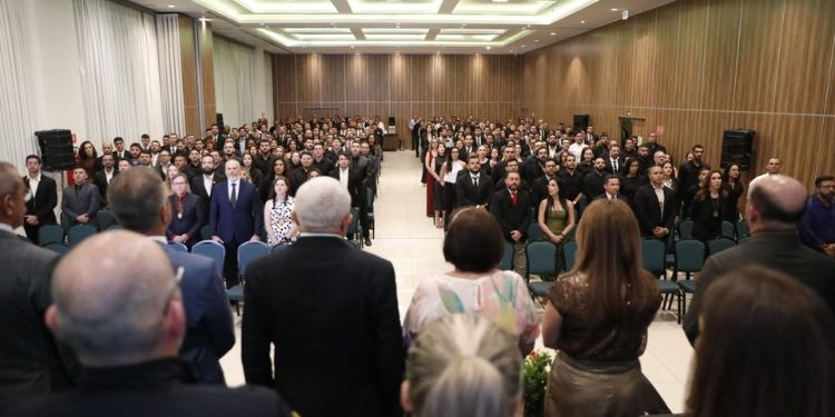 Governo do Estado dá posse a mais 233 policiais civis para cargos de agente, delegado e escrivão