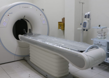 Após 4 meses sem tomógrafo, exames são retomados no Hospital Regional Tarcísio Maia