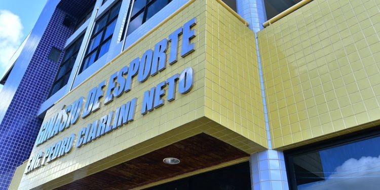 Ginásio Pedro Ciarlini de Mossoró recebe treinamento da seleção de karatê do RN