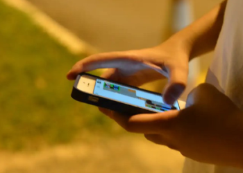 Programa Internet Brasil vai distribuir 100 mil chips para estudantes de baixa renda em 2024