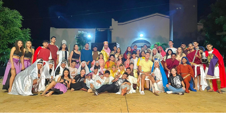 Tradicional espetáculo “Paixão de Cristo” é encenado por grupo teatral mossoroense