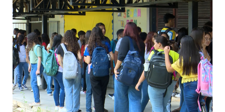 Pé-de-Meia: estudantes nascidos em março e abril recebem R$ 200 nesta quarta (27)
