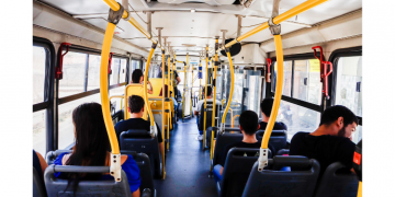 Prefeitura disponibiliza transporte público para aula inaugural do Programa “Jovem do Futuro”