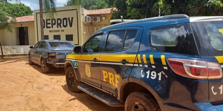 PRF recupera veículos em Mossoró e Caicó