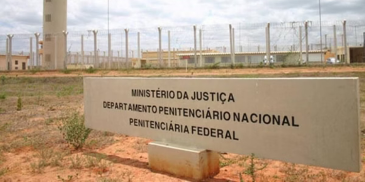 Demissão de diretor da Penitenciária Federal é oficializada