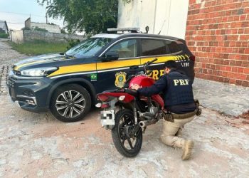 PRF prende três pessoas e recupera três veículos no Rio Grande do Norte