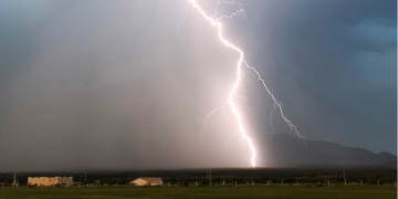 Apodi lidera incidência de raios no Oeste em 2024