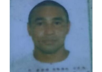 Homem é assassinado a tiros dentro de casa em Areia Branca