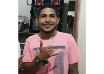 Ataque a tiros em Areia Branca deixa uma pessoa morta e outra ferida