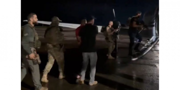 Veja momento do embarque dos detentos em Marabá/PA