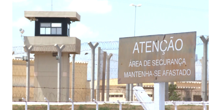 Fugitivos irão voltar para Penitenciária Federal em Mossoró, afirma ministro da Justiça