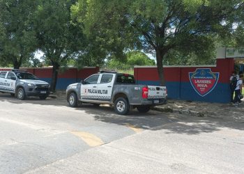 Bandidos armados roubam celulares na Escola Estadual Doutor Lavoisier Maia