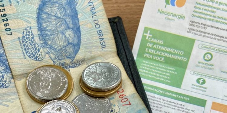Mais de 93,6 mil famílias na Região Oeste podem obter até 65% de desconto na conta de energia