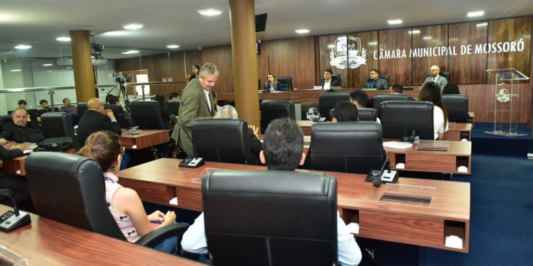 Lei de Diretrizes Orçamentárias é debatida na Câmara de Mossoró