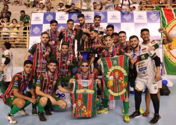 Baraúnas e Fénix celebram título do futsal no CEM