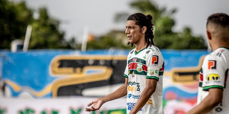 Baraúnas é punido e perde seis pontos por escalação irregular do volante Ramon