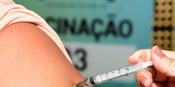 Governo aumenta público-alvo da vacinação contra HPV