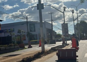 Prefeitura dá continuidade às adequações na Avenida João da Escóssia