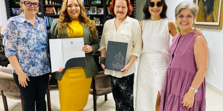 Ufersa recebe obras de arte que vão compor Pinacoteca e Memorial da universidade