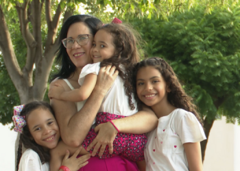 Histórias da maternidade: a mulher que fazia tratamento para infertilidade e hoje é mãe de três