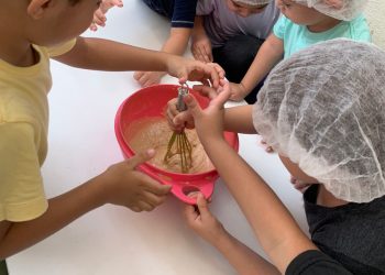 Empreendedores criam espaços infantis para pais curtirem o Pingo da Mei Dia