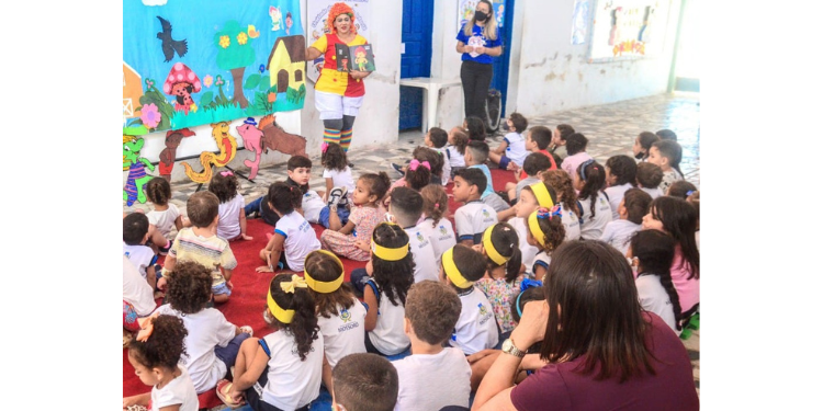 Crianças da UEI Adalgiza Fernandes estão sem aulas presenciais após interdição do prédio