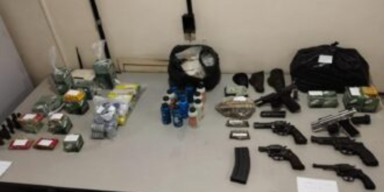 Policial militar é preso por comercializar armas e munições em feira no interior do RN