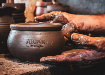 Do barro à tradição: a arte que sustenta
