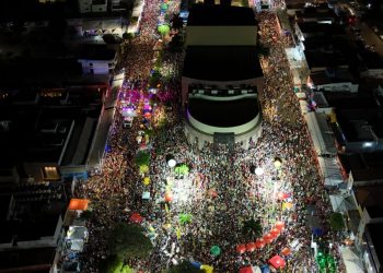 Pingo da Mei Dia 2024: multidão toma as ruas na abertura do Mossoró Cidade Junina