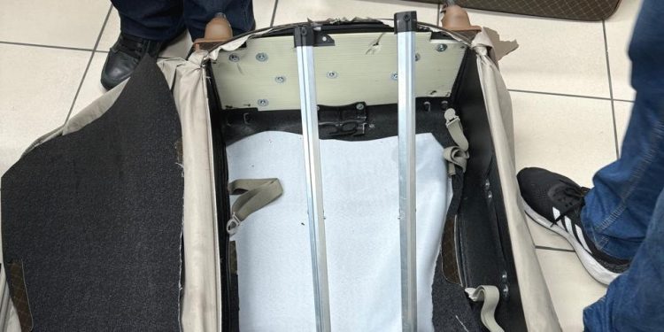 Polícia Federal prende suspeito de tráfico internacional com 12,8 kg de cocaína