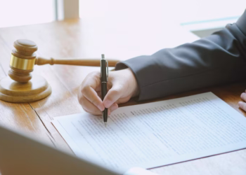 Governo e Prefeitura devem fornecer alimentação a pessoas em situação de rua