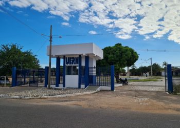 UERN promove evento “Cantinho dos Animais” com troca de ração por brindes e arrecadação de doações