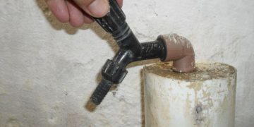 Três cidades atendidas pela adutora Médio Oeste tiveram abastecimento religado no final da manhã desta terça-feira (9)