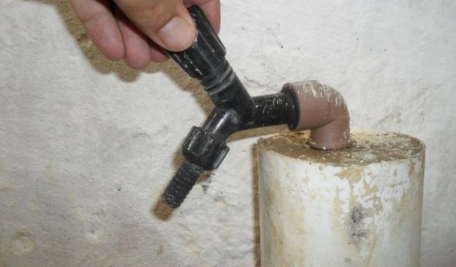 Três cidades atendidas pela adutora Médio Oeste tiveram abastecimento religado no final da manhã desta terça-feira (9)