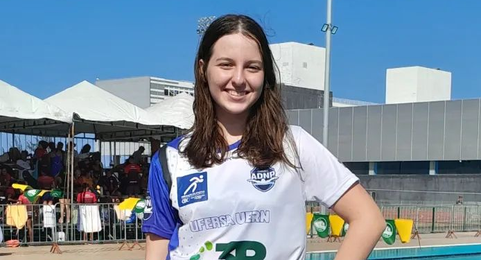 Nadadora mossoroense realiza campanha para disputar o Norte-Nordeste em Manaus