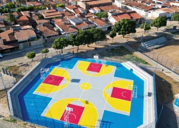 Projeto Cestinhas democratiza prática do basquete para crianças em Mossoró