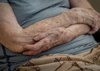 Cresce o número de denúncias de violência contra idosos