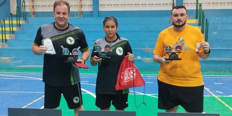 Cearenses dominam pódios no ‘rachão’ mossoroense de tênis de mesa